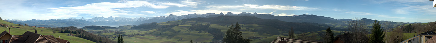 Das ganze Panorama von R�eggisberg.<br>
<img src=